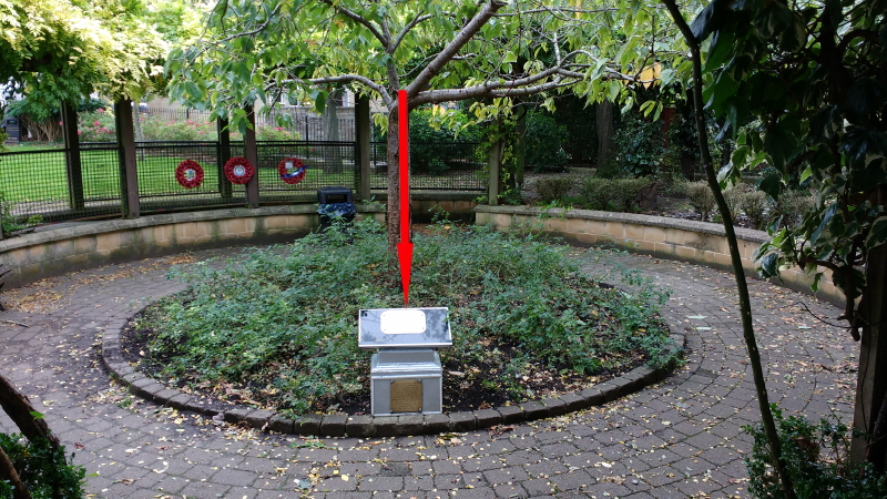 Location of plaques
        in Shaftesbury Road